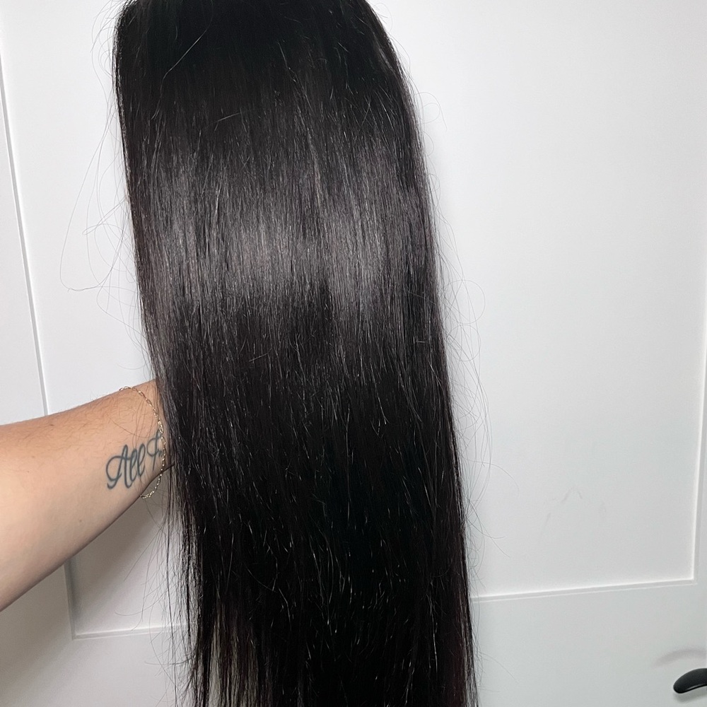 Bone straight 28 inch black wig - Picture 4 of 8